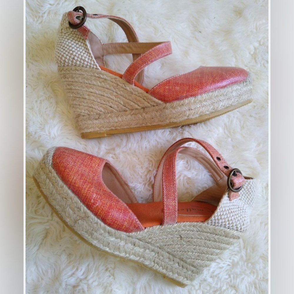 Bettye Muller Coral & Cream Espadrille Wedge Sandals – Summer Chic Platform Heel - Picture 6 of 12